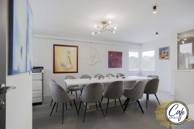 Cafe Spirit Siófok, mentes üzleti kávézó, bérelhető privát tárgyaló