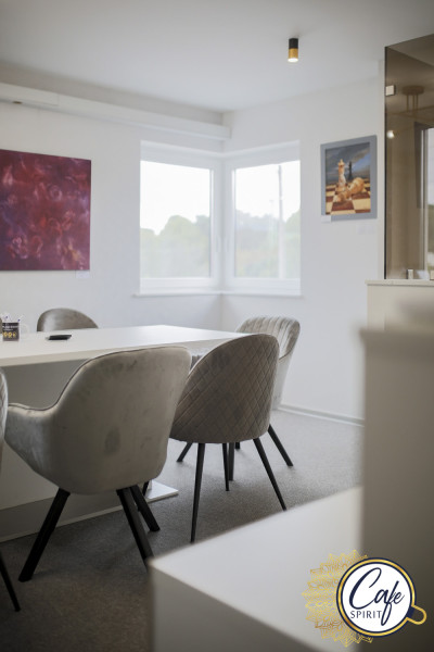 Cafe Spirit Siófok, mentes üzleti kávézó, bérelhető privát tárgyaló