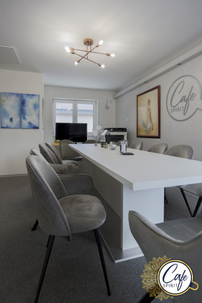 Cafe Spirit Siófok, mentes üzleti kávézó, bérelhető privát tárgyaló