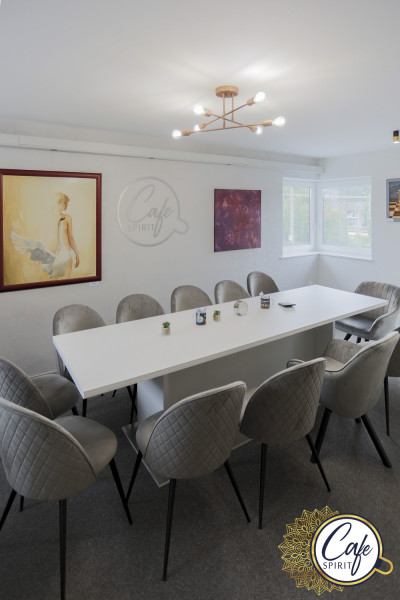 Cafe Spirit Siófok, mentes üzleti kávézó, bérelhető privát tárgyaló